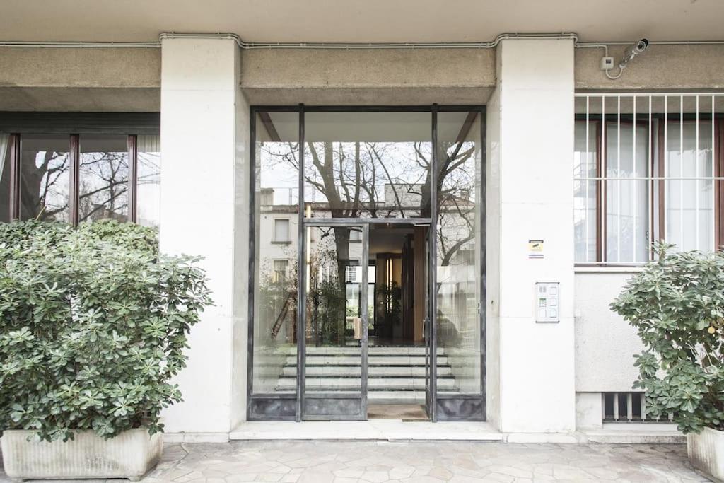 Charming Home Near Duomo, Milan